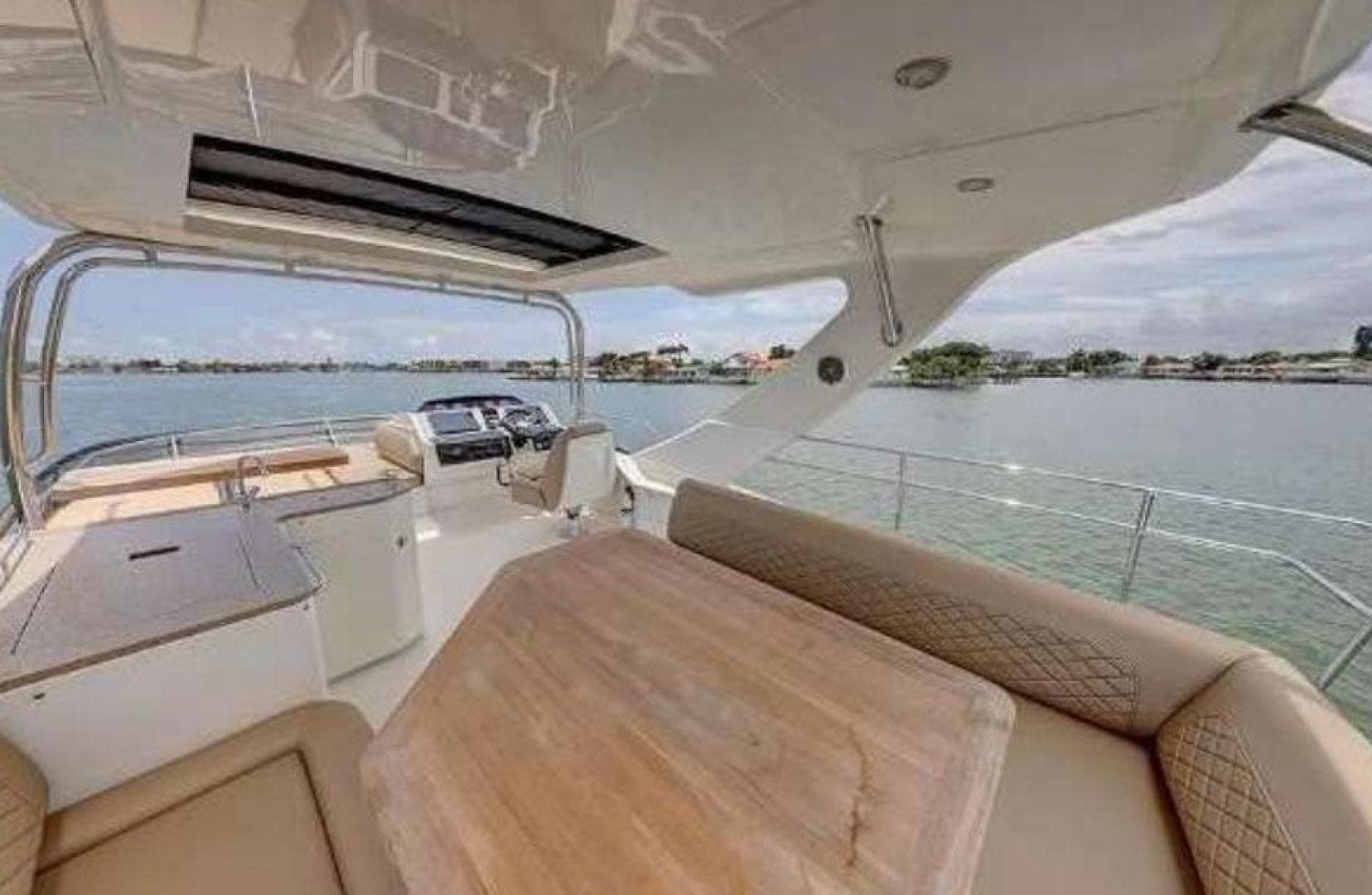 2017 Sea Ray Fly 510