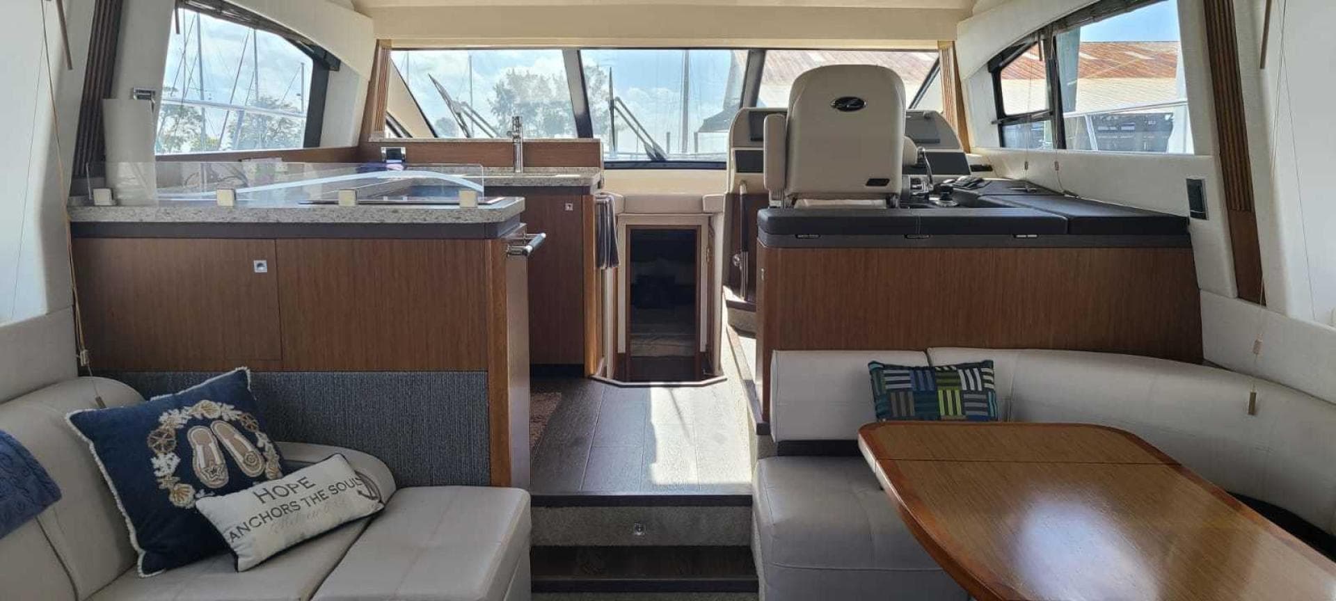 2017 Sea Ray Fly 510