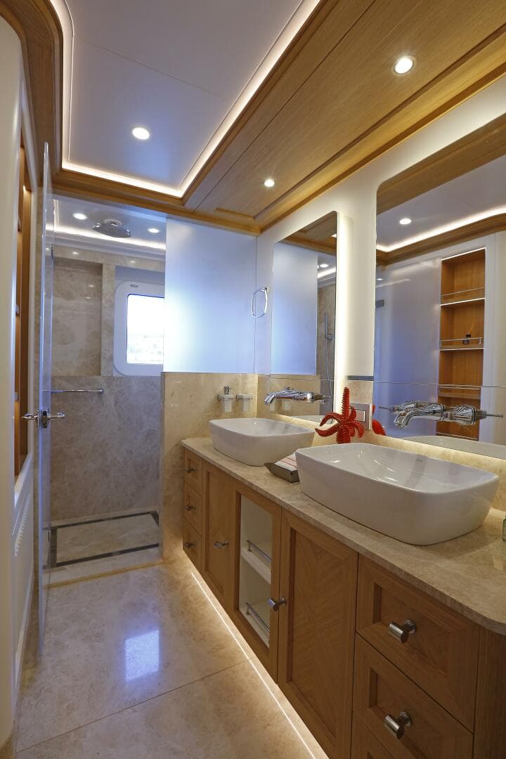 2024 RMK Marine Explorer Yacht