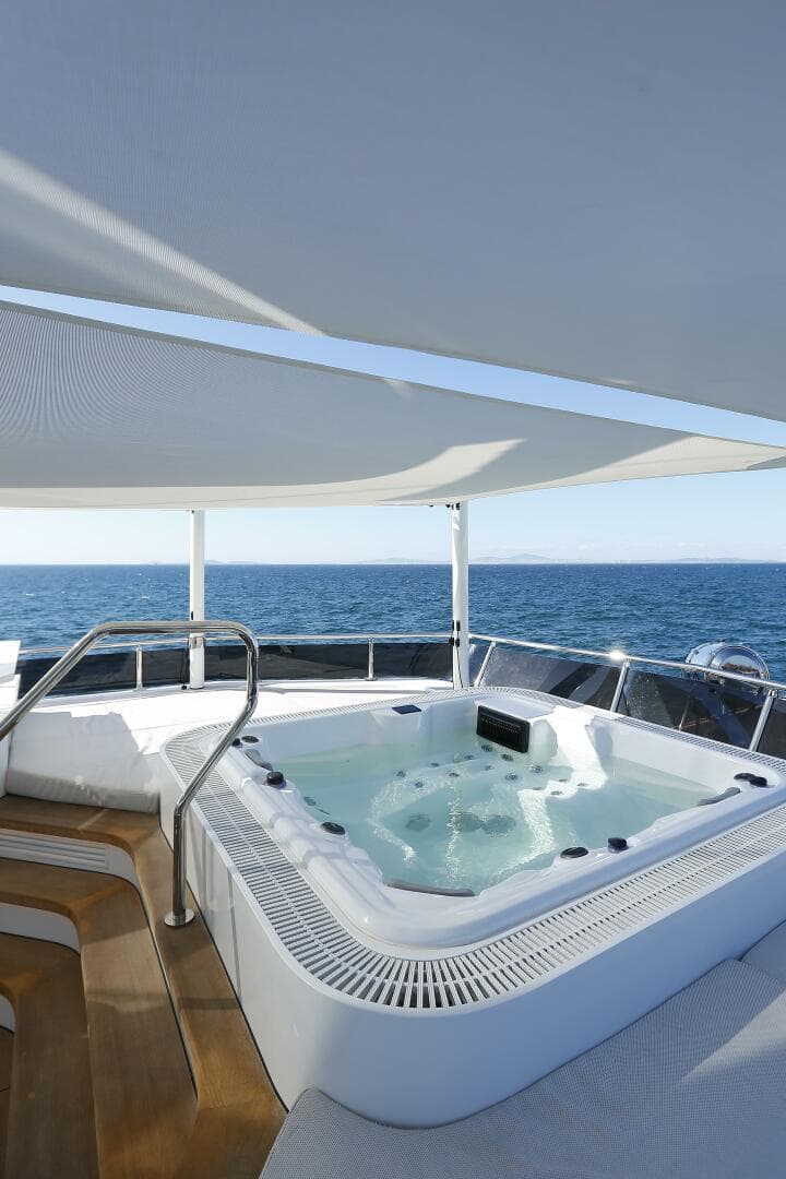 2024 RMK Marine Explorer Yacht