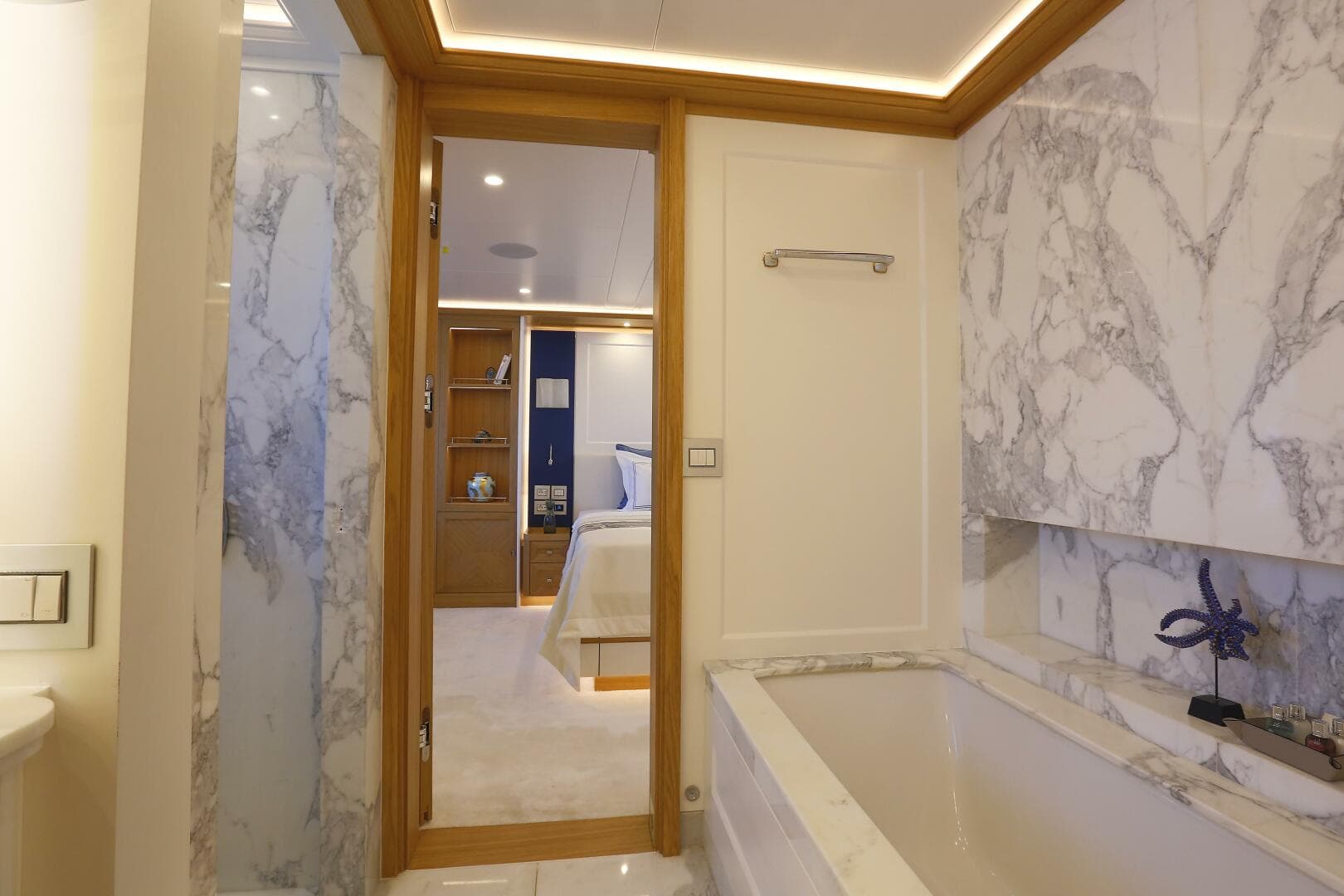 2024 RMK Marine Explorer Yacht