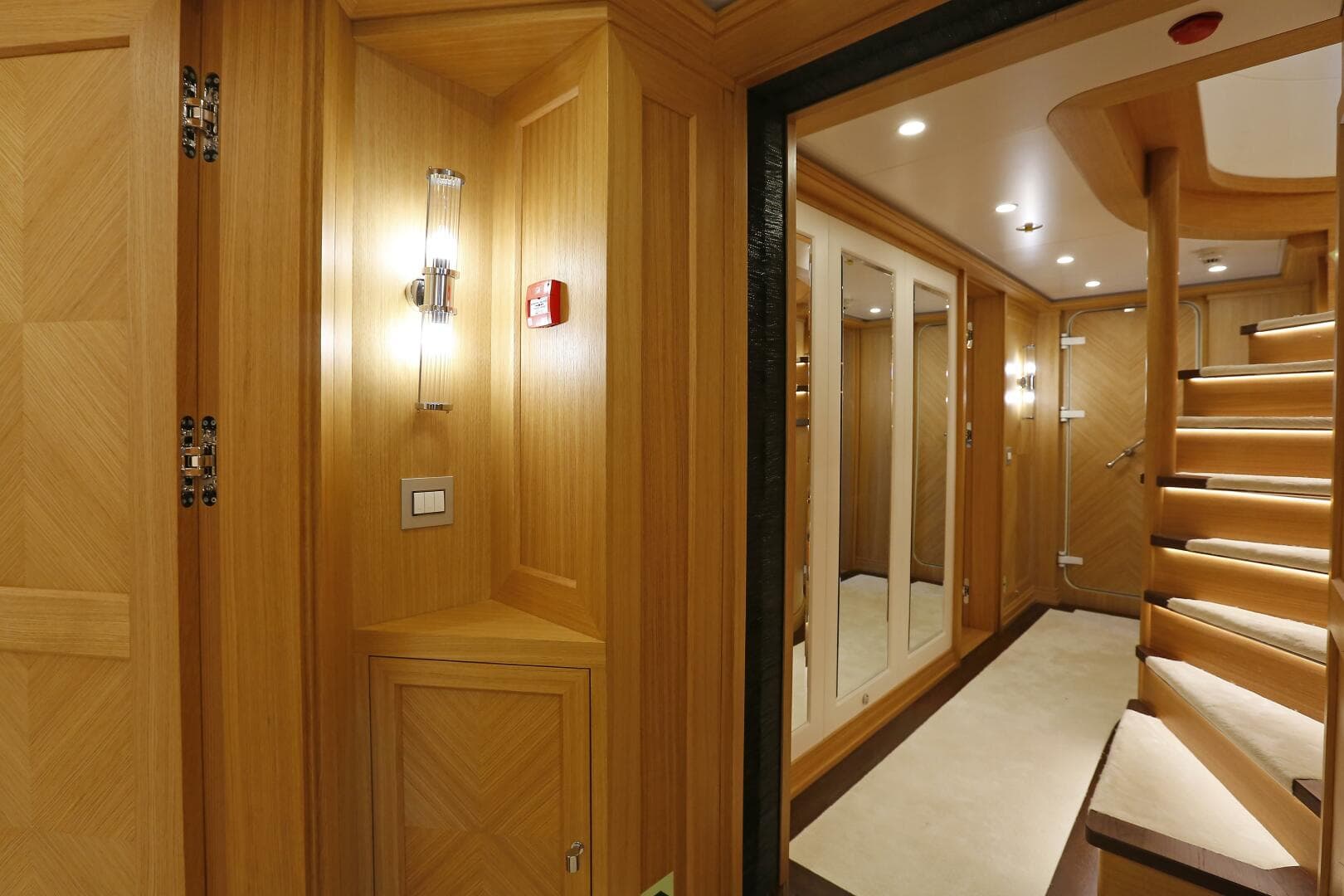 2024 RMK Marine Explorer Yacht