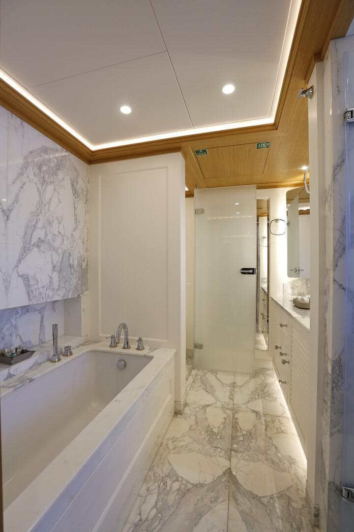 2024 RMK Marine Explorer Yacht