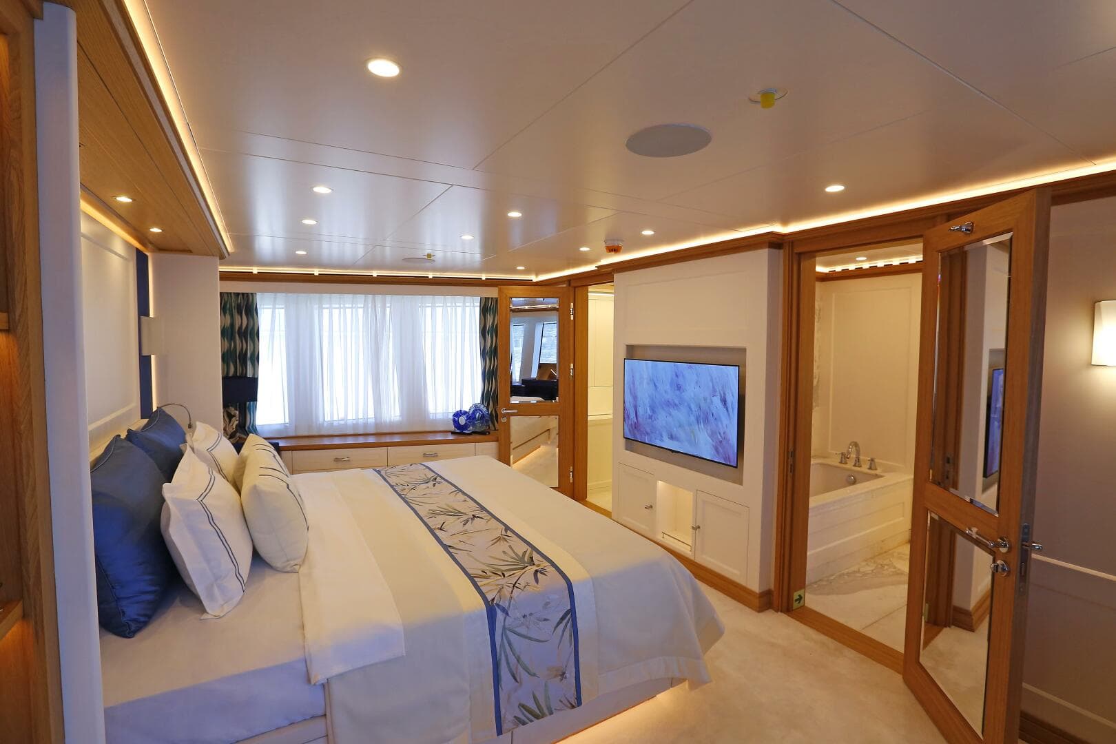 2024 RMK Marine Explorer Yacht