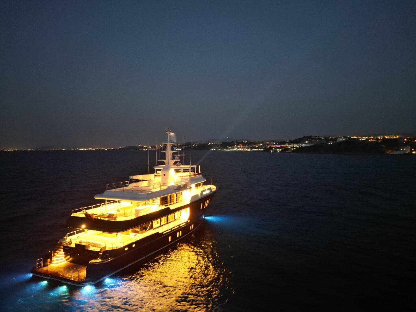2024 RMK Marine Explorer Yacht